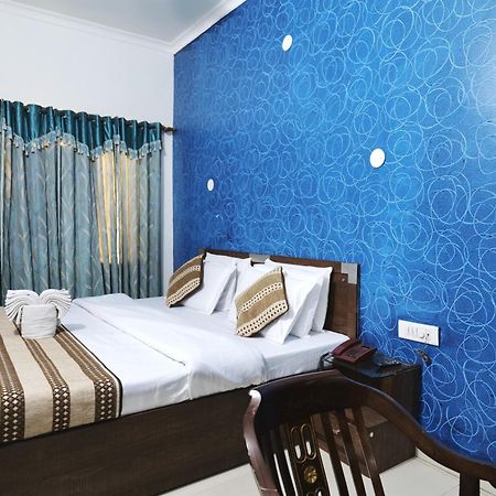 Hotel Holiday Comfort อัมริตสา ภายนอก รูปภาพ