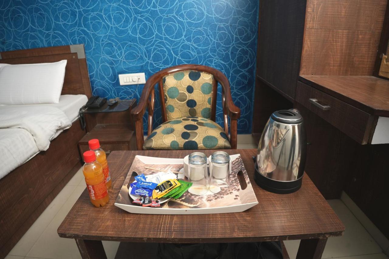 Hotel Holiday Comfort อัมริตสา ภายนอก รูปภาพ