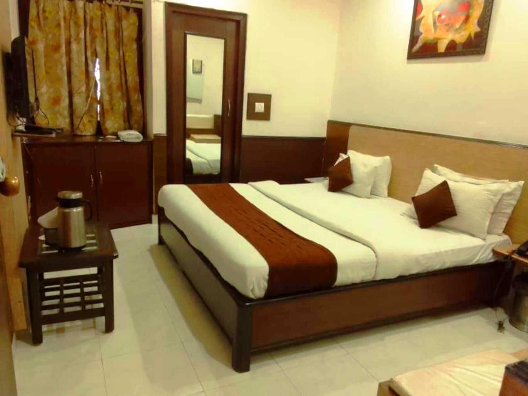 Hotel Holiday Comfort อัมริตสา ภายนอก รูปภาพ