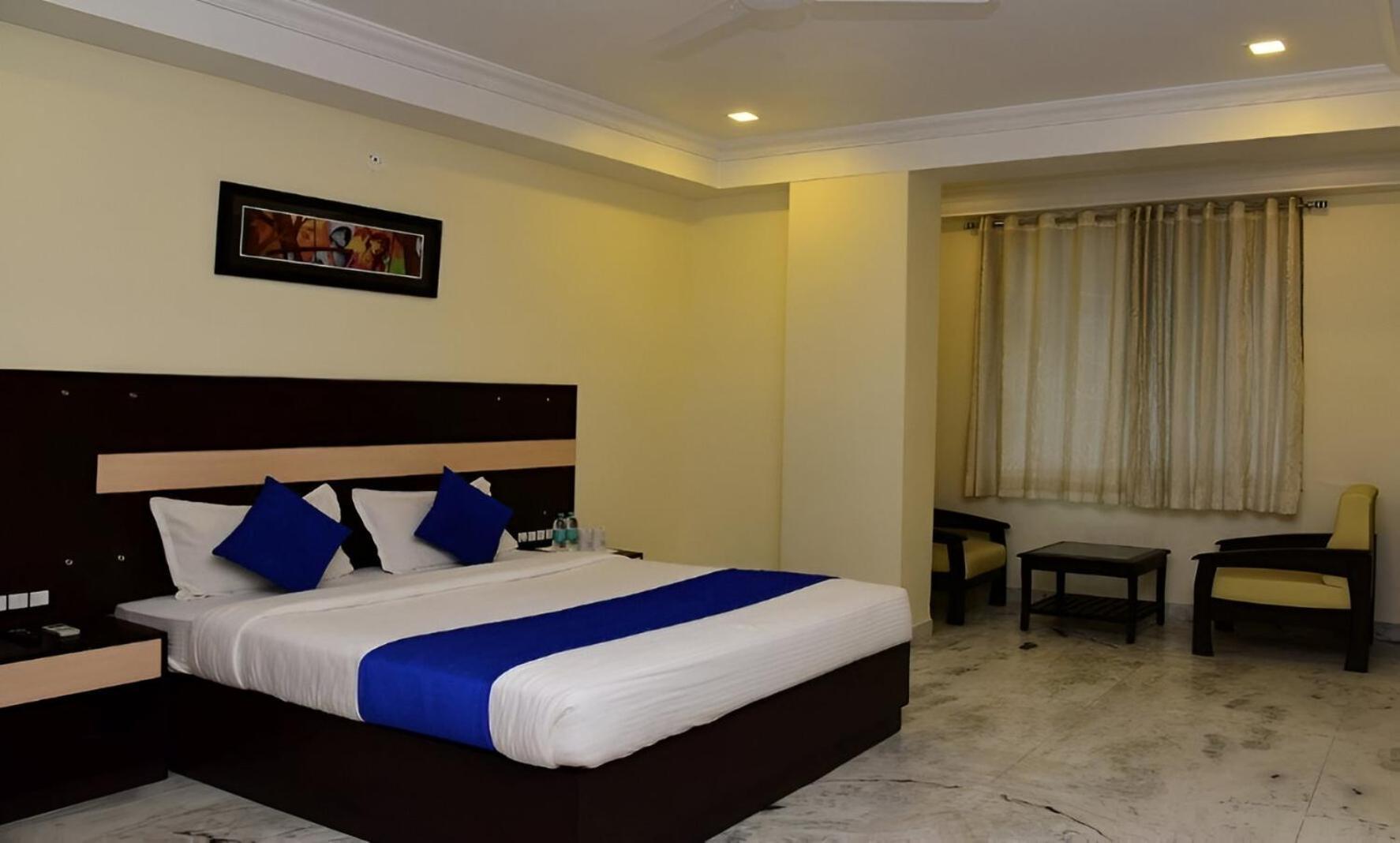 Hotel Holiday Comfort อัมริตสา ภายนอก รูปภาพ